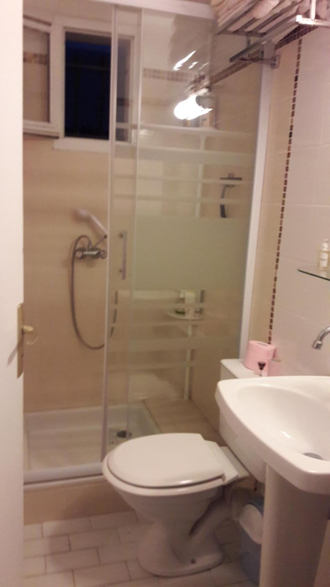 آجد Chambre Privee Independante, Piscine المظهر الخارجي الصورة